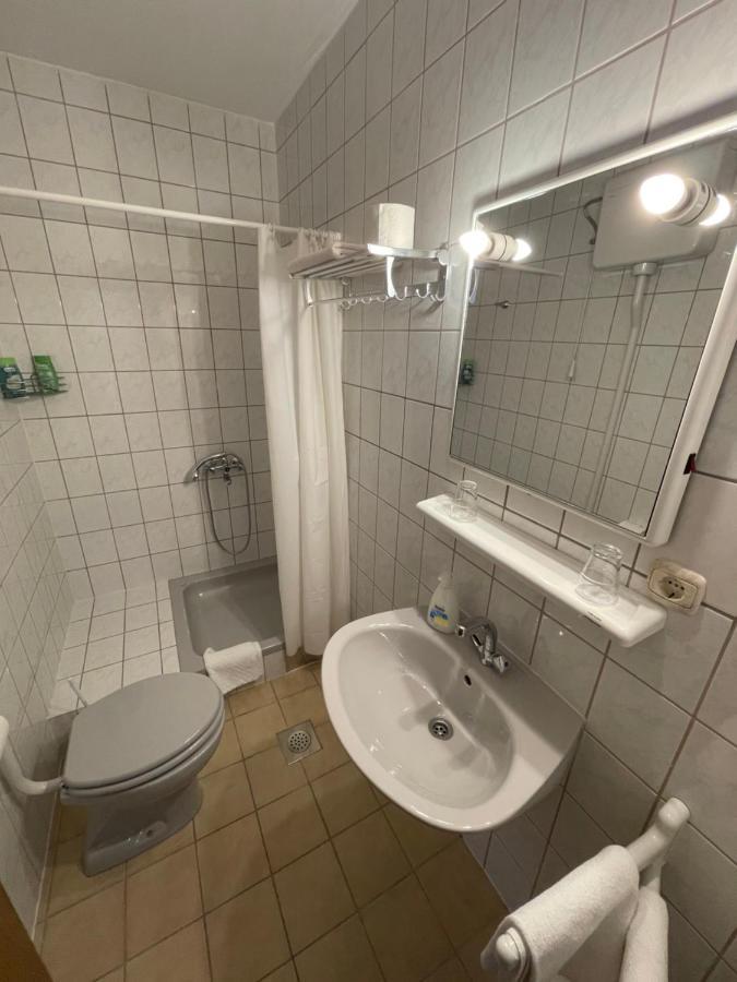Hard Rock Rooms For Two Livno Buitenkant foto
